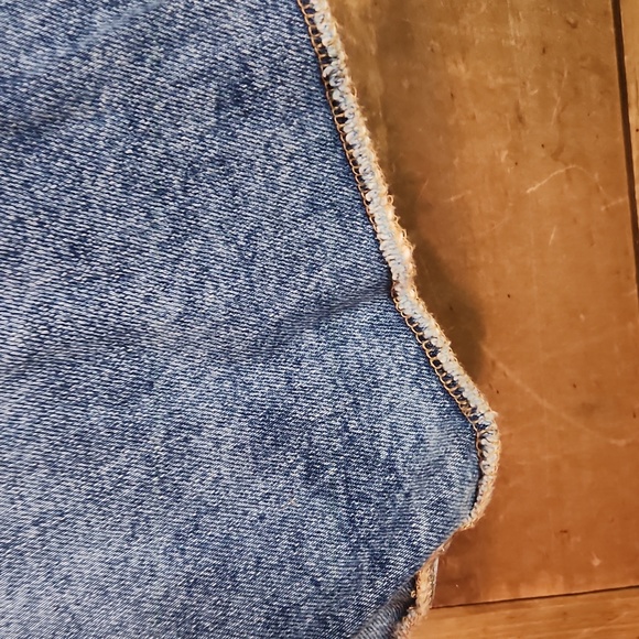 Guess Denim Shorts - Picture 4 of 7